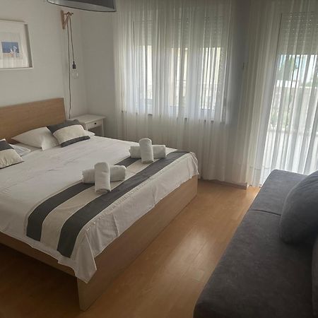 Apartmani Mira Vodice Exterior photo