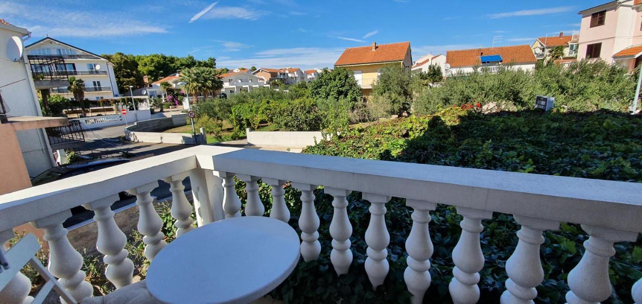 Apartmani Mira Vodice Exterior photo