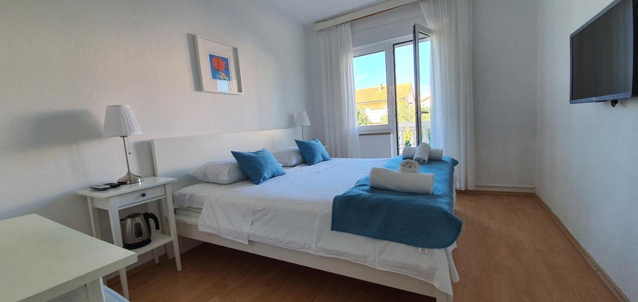 Apartmani Mira Vodice Exterior photo