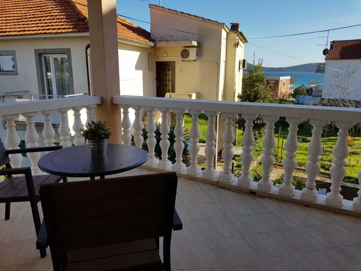 Apartmani Mira Vodice Exterior photo