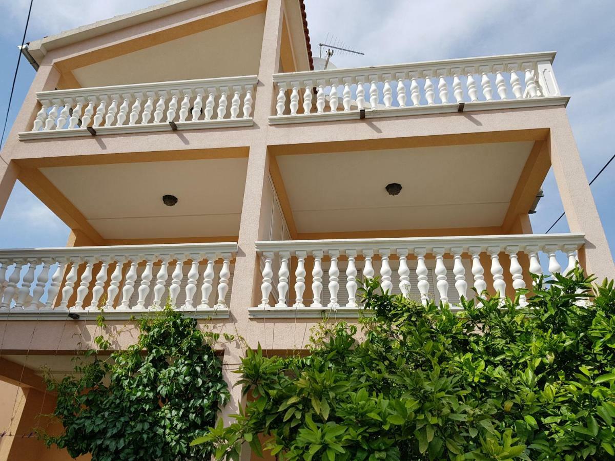 Apartmani Mira Vodice Exterior photo